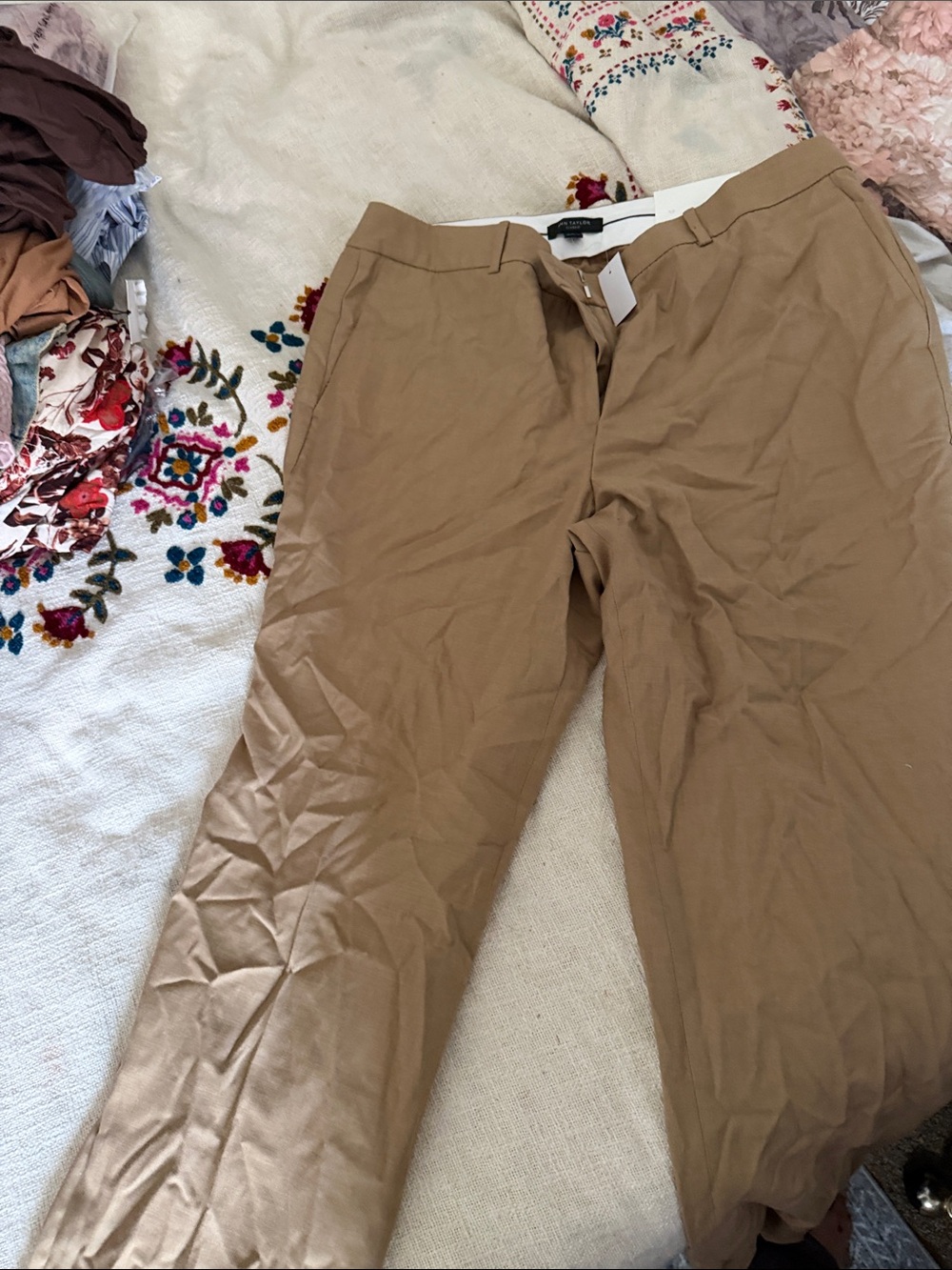 Ann Taylor Men's Khaki Chino Pants - Tan